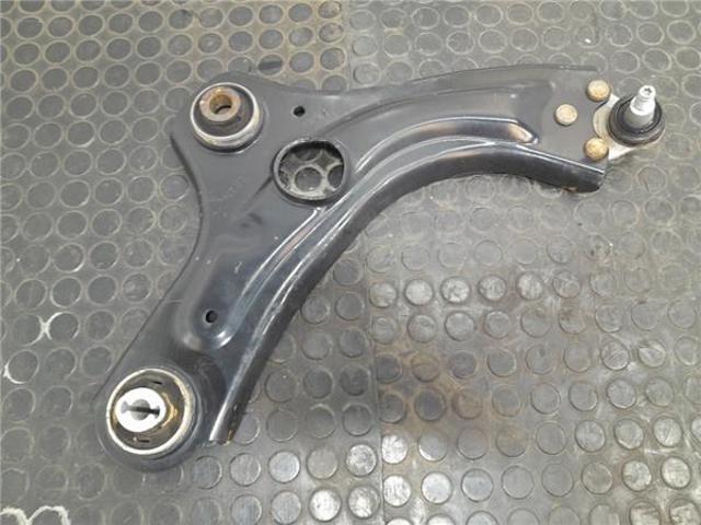 545042511R RENAULT Brazo inferior derecho de la suspensión delantera comprar Bilbao