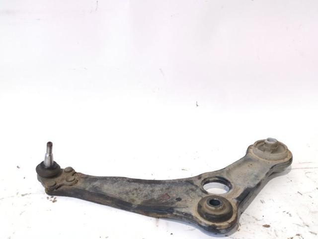 545043778R RENAULT Brazo inferior derecho de la suspensión delantera  en stock Huelva