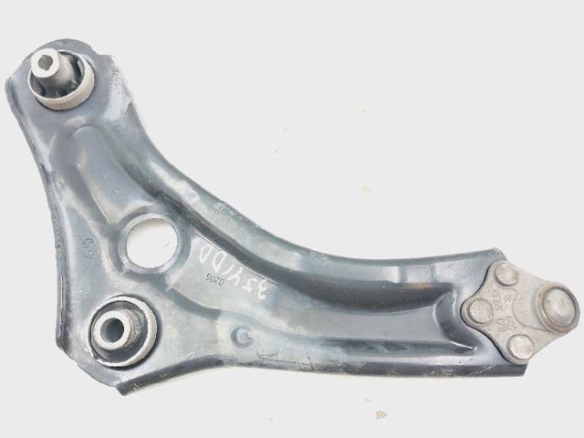 RENAULT 545045297R Brazo inferior derecho de la suspensión delantera  en stock Valencia