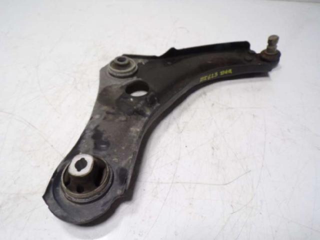 545045297R Brazo inferior derecho de la suspensión delantera  comprar en Reus