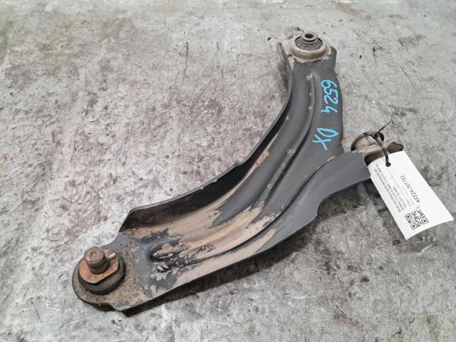 RENAULT 545046162R Brazo inferior derecho de la suspensión delantera comprar Tarragona