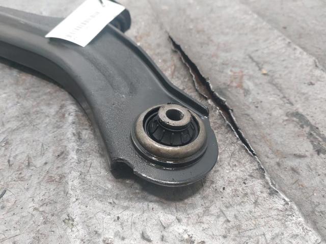 545046162R RENAULT Brazo inferior derecho de la suspensión delantera  comprar en Oviedo