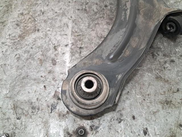 545046162R Brazo inferior derecho de la suspensión delantera comprar Girona