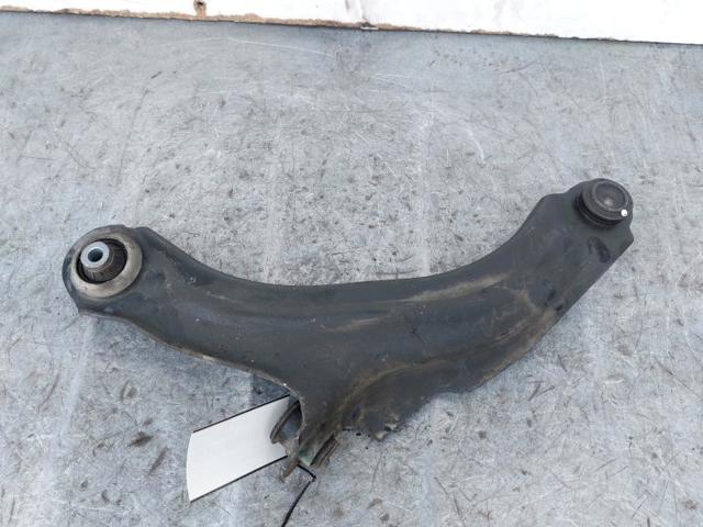 545046162R RENAULT Brazo inferior derecho de la suspensión delantera comprar Alcalá