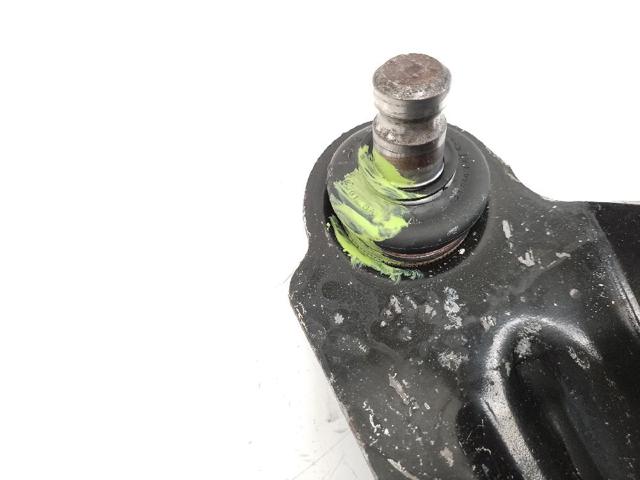 545046162R RENAULT Brazo inferior derecho de la suspensión delantera  disponible Vigo