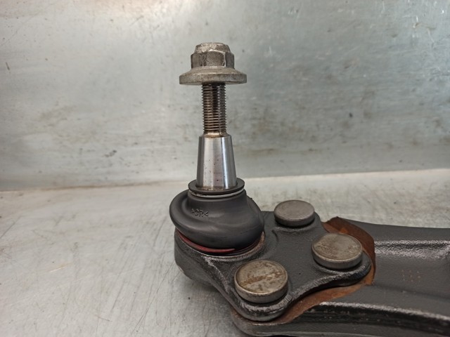 545047275R RENAULT Brazo inferior derecho de la suspensión delantera comprar Madrid