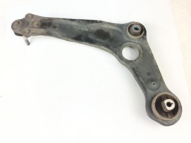 545047275R RENAULT Brazo inferior derecho de la suspensión delantera comprar Madrid