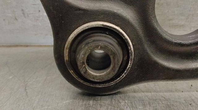 545050303R Brazo inferior izquierdo de la suspensión delantera  comprar en Reus