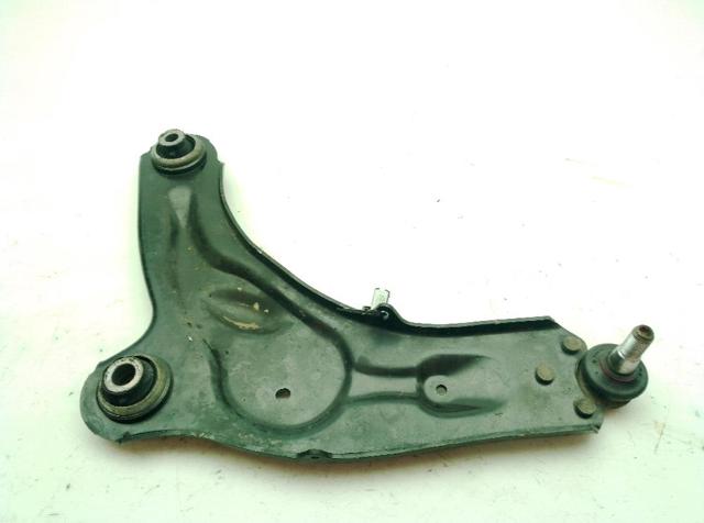 545050804R Brazo inferior izquierdo de la suspensión delantera  disponible Burgos