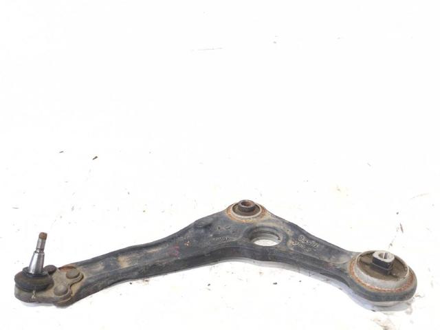 545051645R Brazo inferior izquierdo de la suspensión delantera  disponible Málaga