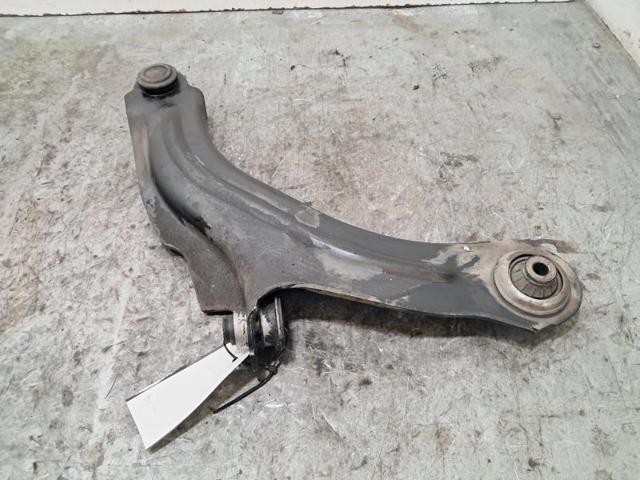 545052354R RENAULT Brazo inferior izquierdo de la suspensión delantera  en stock Gandía
