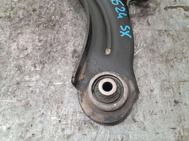 545052354R RENAULT Brazo inferior izquierdo de la suspensión delantera  en stock Gandía