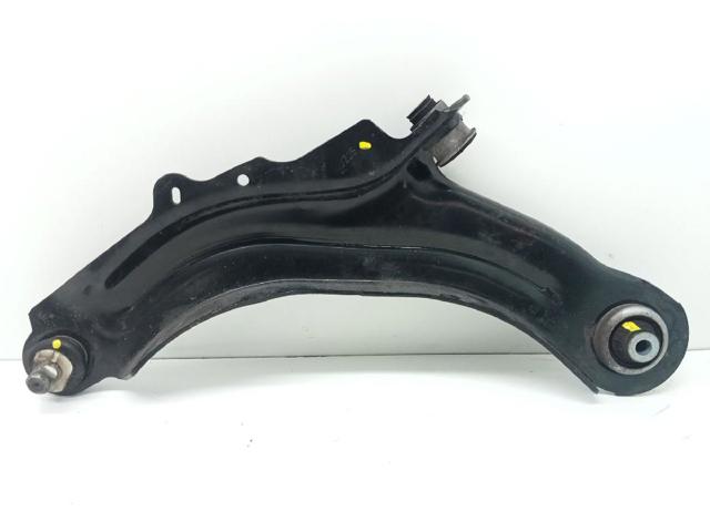 545052737R Brazo inferior izquierdo de la suspensión delantera  disponible Málaga