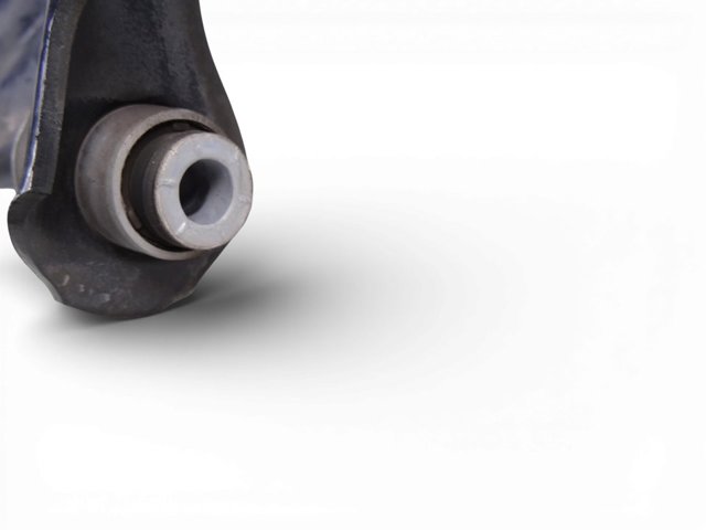 545052737R RENAULT Brazo inferior izquierdo de la suspensión delantera  comprar en Oviedo
