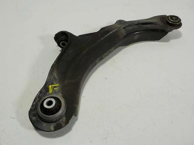 545052737R RENAULT Brazo inferior izquierdo de la suspensión delantera  en stock Córdoba
