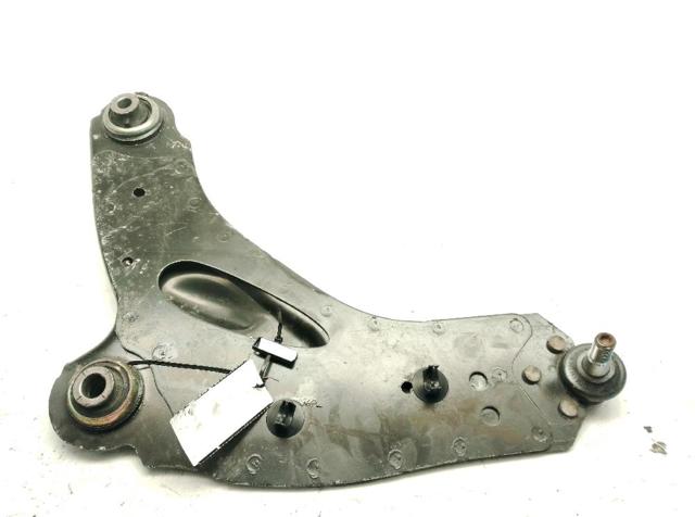545054429R Brazo inferior izquierdo de la suspensión delantera  en stock Castellón