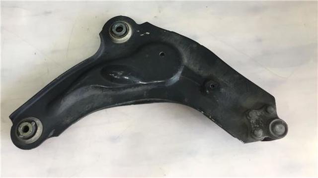 545054429R Brazo inferior izquierdo de la suspensión delantera  comprar en Pontevedra