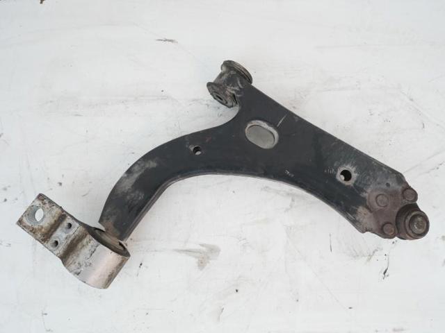 RENAULT 545055212R Brazo inferior izquierdo de la suspensión delantera  disponible Valladolid