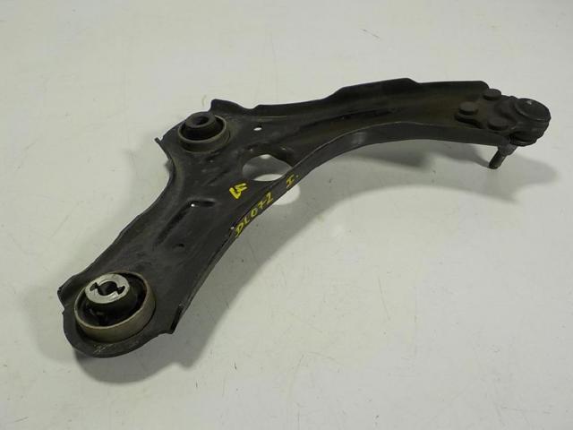 545056028R Brazo inferior izquierdo de la suspensión delantera  comprar en Pontevedra