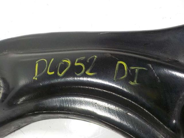 545056028R Brazo inferior izquierdo de la suspensión delantera  disponible Málaga