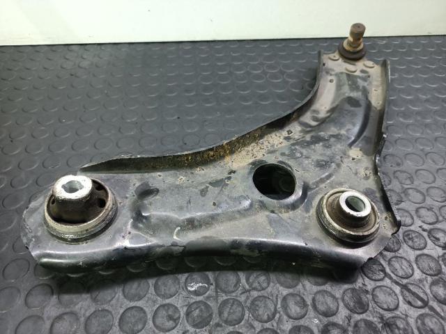 RENAULT 545057449R Brazo inferior izquierdo de la suspensión delantera comprar Tarragona