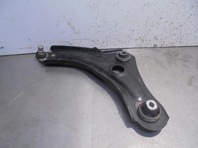 545057449R Brazo inferior izquierdo de la suspensión delantera  en stock Sabadell