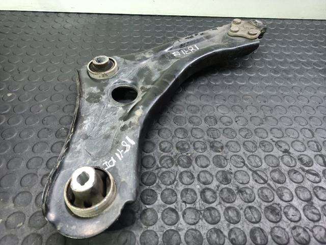 545057449R Brazo inferior izquierdo de la suspensión delantera comprar Girona