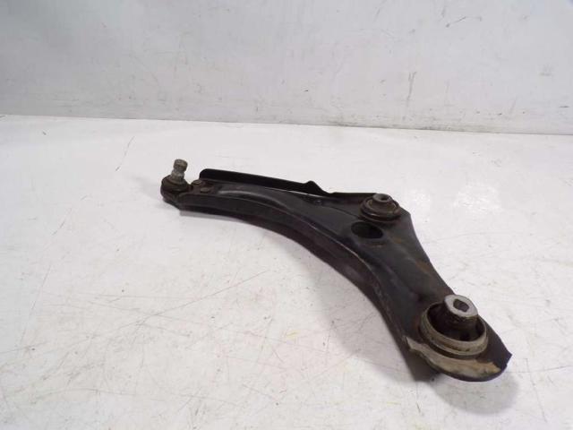 545058992R Brazo inferior izquierdo de la suspensión delantera  comprar en Zaragoza