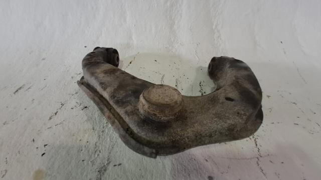 54525EB30A NISSAN Brazo superior izquierdo de la suspensión delantera comprar Madrid