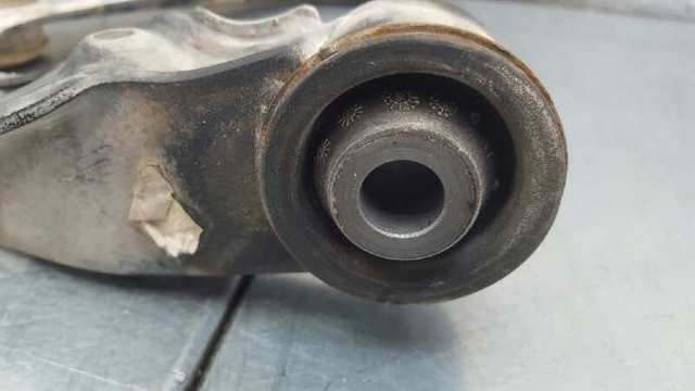 NISSAN 54525EB30A Brazo superior izquierdo de la suspensión delantera comprar Tarragona