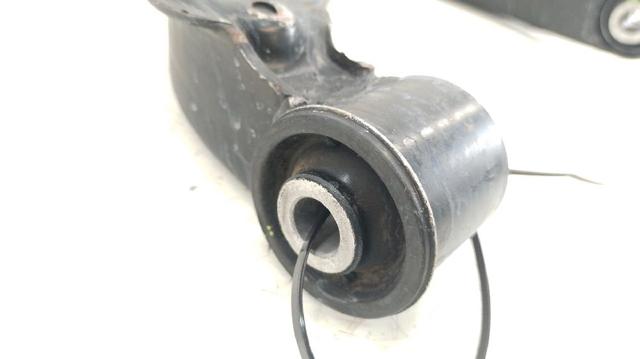 NISSAN 54525EB30A Brazo superior izquierdo de la suspensión delantera  en stock Valencia