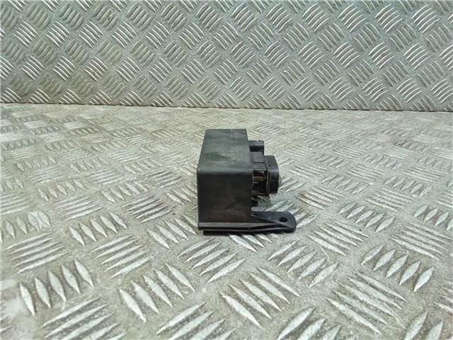 Relé de bujía de precalentamiento Mercedes E W211