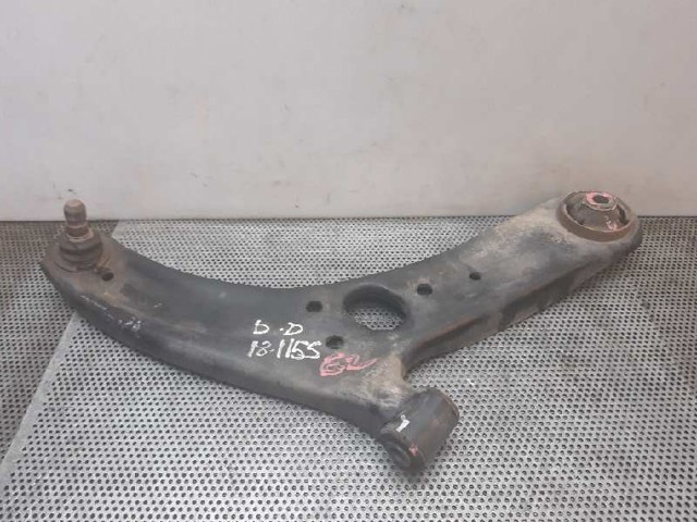 Comprar Buje delantero inferior del brazo de suspensión KIA Picanto II TA a bajo precio