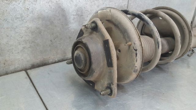 546612F200 Amortiguador delantero derecho  en stock Sabadell