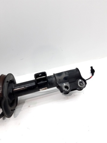 546613U000 HYUNDAI Amortiguador delantero derecho  en stock Gandía