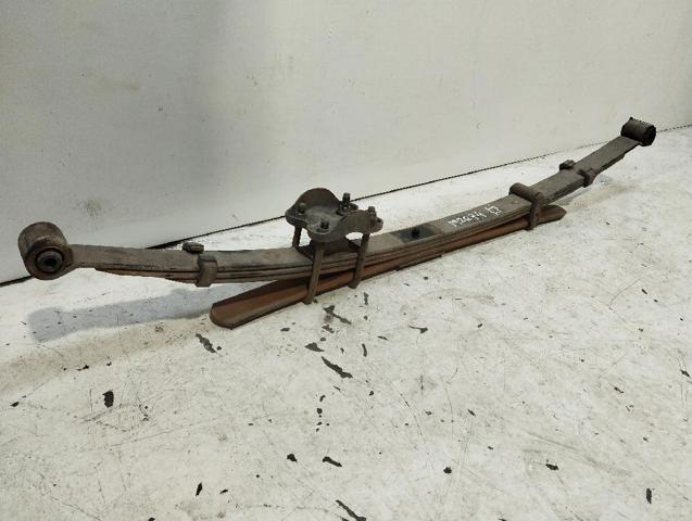 Ballesta trasera Nissan Navara D40