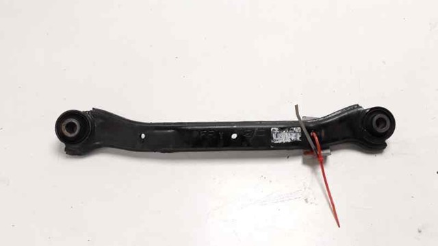 Brazo transversal de suspensión trasera 551002S000 HYUNDAI