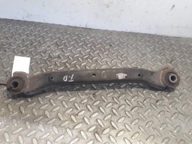 HYUNDAI 551002S050 Brazo transversal de suspensión trasera  en stock Valencia