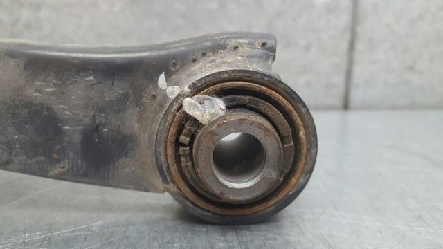 55100A6000 HYUNDAI Brazo transversal de suspensión trasera  en stock Huelva