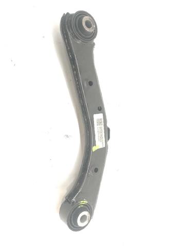 55100D3050 Brazo superior de suspensión trasera izquierdo/derecho  comprar en Pontevedra
