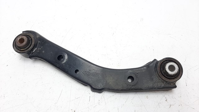 Brazo suspension superior trasero derecho para hyundai tucson (tl)  g4fd 55100D3050