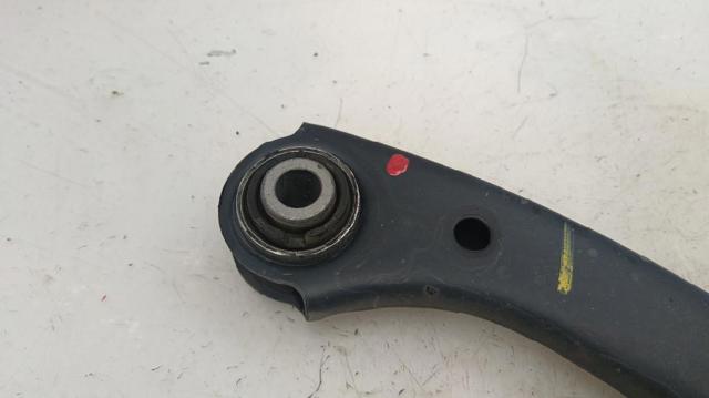 55100G4AA0 HYUNDAI Brazo superior izquierdo de la suspensión trasera comprar Madrid