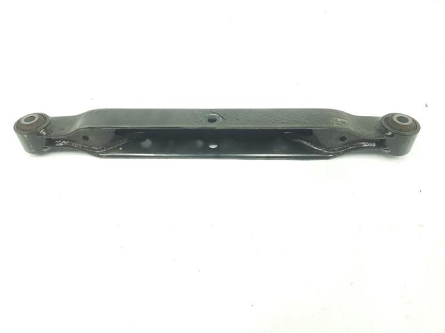 Brazo de suspensión trasero inferior derecho 551105HA0B Renault (RVI)