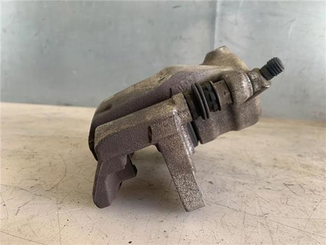 SUZUKI 5511062J10 Pinza de freno delantera derecha  en stock Salamanca