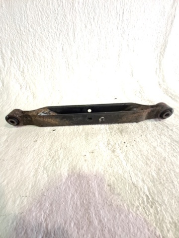 55110JD000 Brazo inferior derecho de la suspensión trasera  disponible Málaga