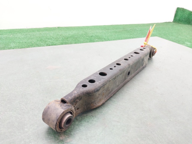 NISSAN 55110JD000 Brazo inferior derecho de la suspensión trasera  disponible España