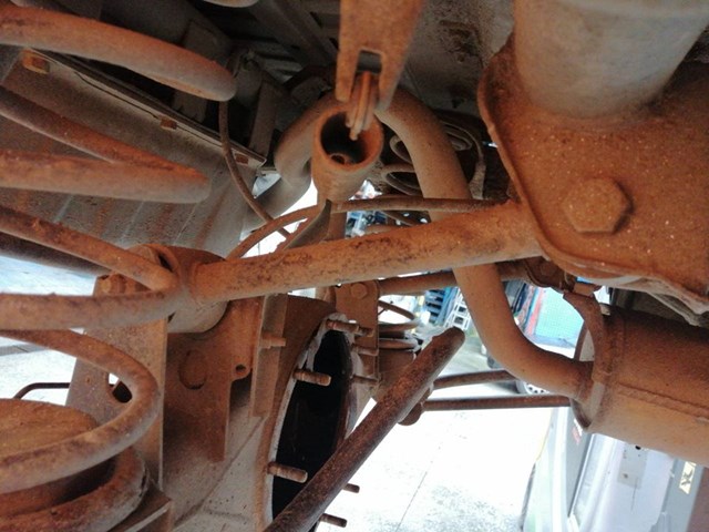 Brazo suspension superior trasero derecho para nissan terrano ii 2.7 td 4wd td27t 551200F000