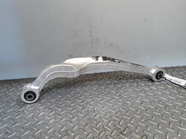 55120JD000 NISSAN Brazo superior derecho de la suspensión trasera  en stock Huelva