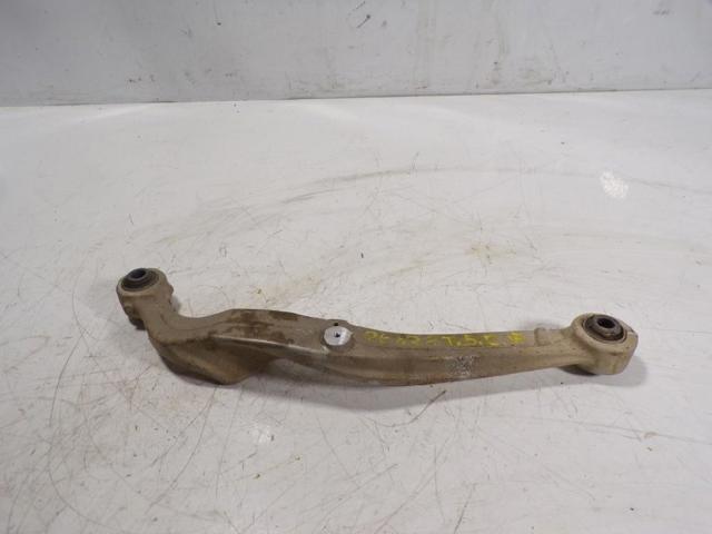 55120JD00B Brazo superior derecho de la suspensión trasera  disponible Utrera