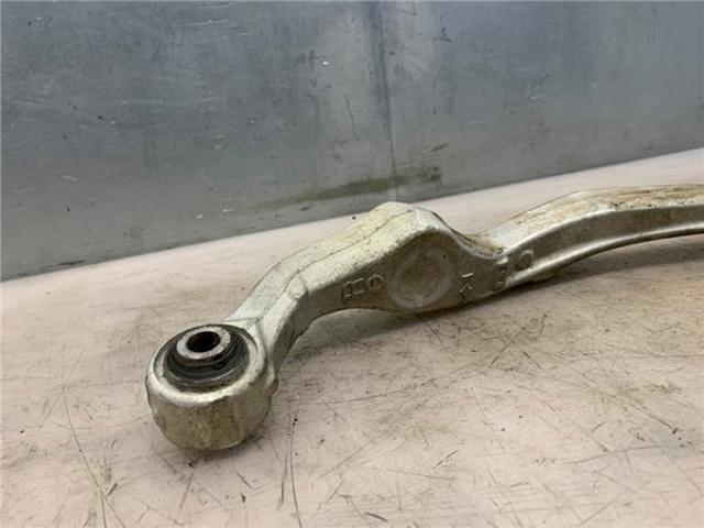 55120JD00B NISSAN Brazo superior derecho de la suspensión trasera  en stock Córdoba